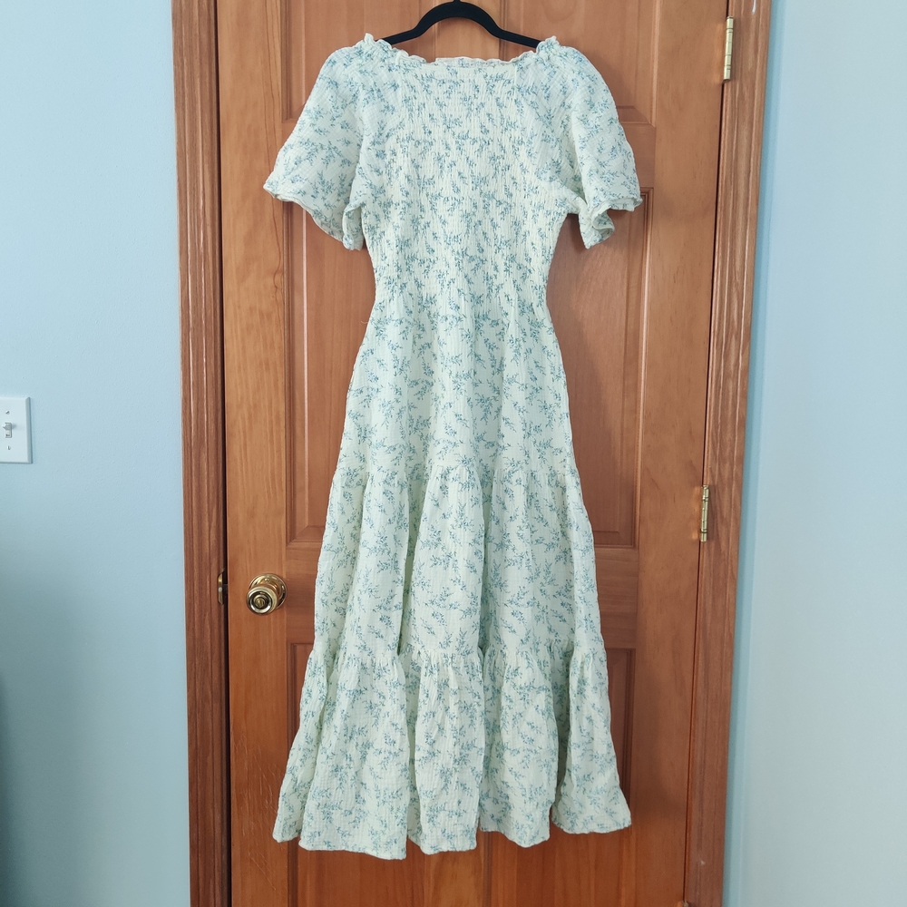 Ivy City Co Pale Blue Floral Maxi Dress with Puff Sleeves - Picture 2 of 9